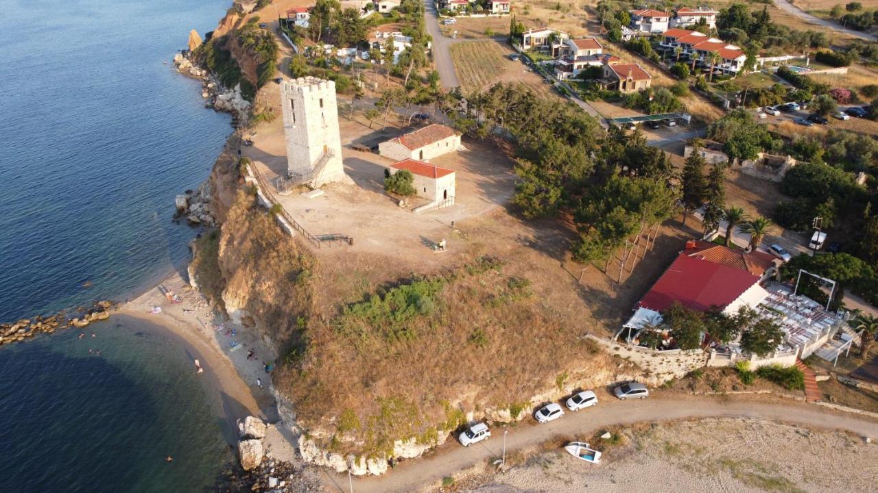 Villa Madeleine Tower View Néa Fókaia Kültér fotó